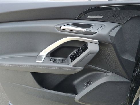 New 2025 Audi Q5 Premium Plus image 18