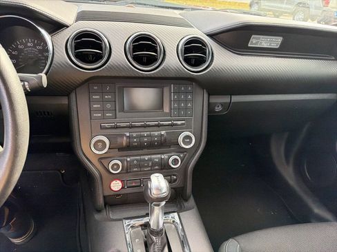 Used 2015 Ford Mustang Coupe image 9