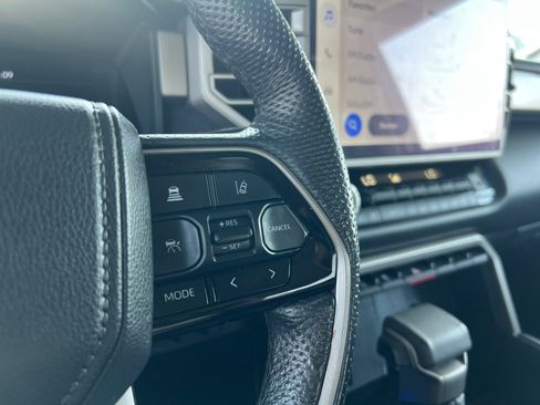 Used 2024 Toyota Tundra Limited image 22