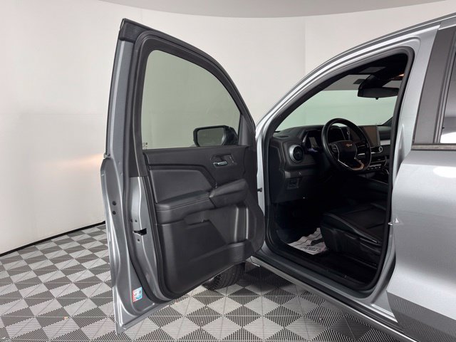 Used 2024 Chevrolet Colorado LT RWD image 18
