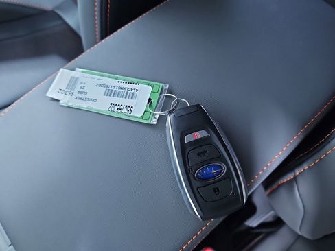 New 2025 Subaru Crosstrek 2.5i Limited w/ Crosstrek Mirror Package image 28