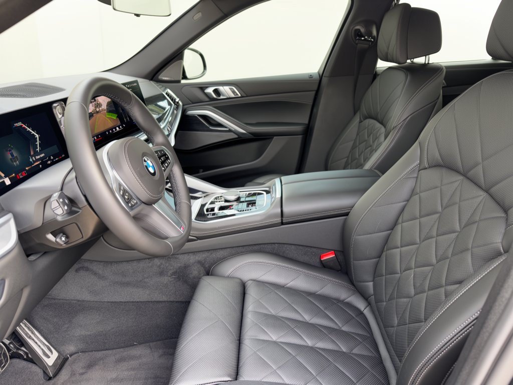 Used 2024 BMW X6 xDrive40i w/ Premium Package AWD/4WD image 5
