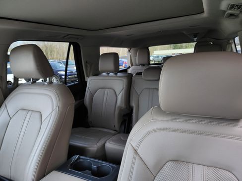 Used 2024 Ford Expedition Max Limited image 19