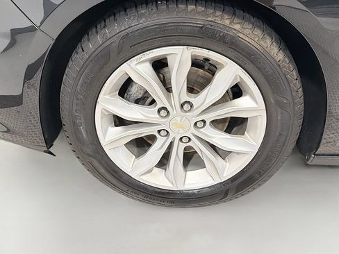 Used 2020 Chevrolet Malibu LT FWD image 32