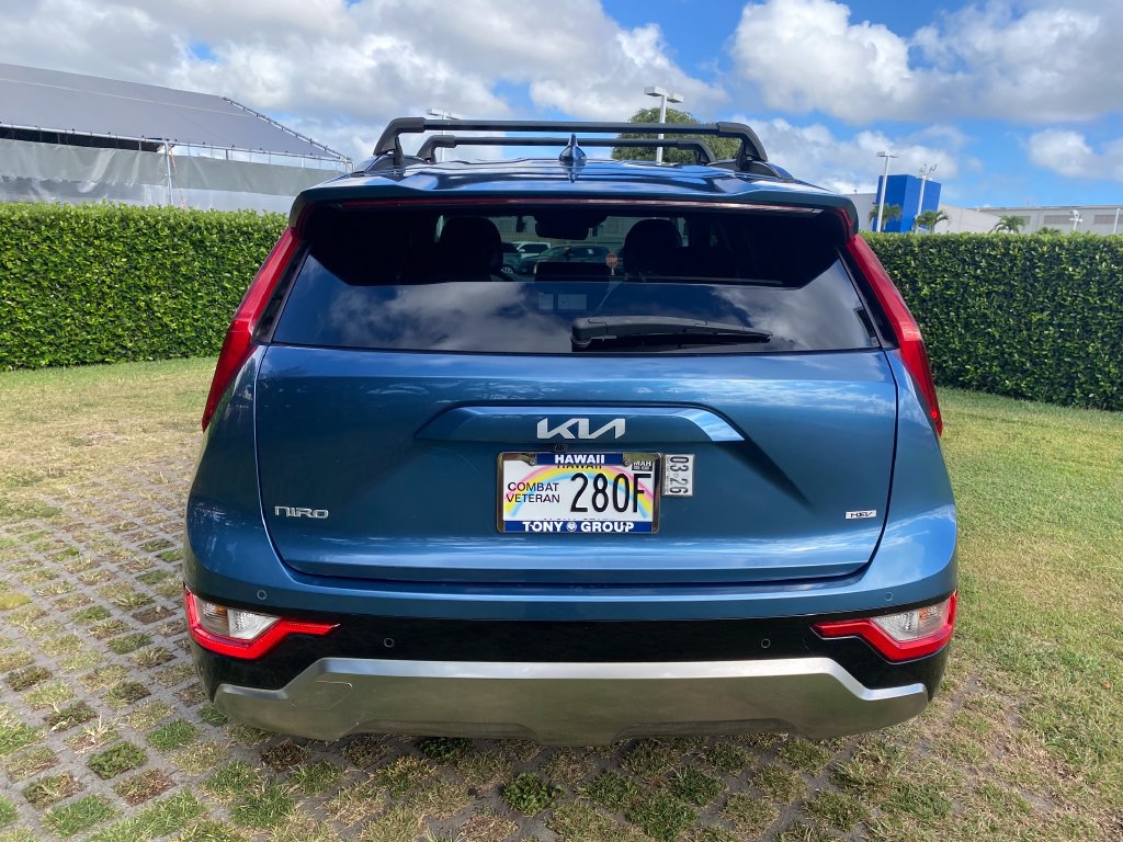 Used 2023 Kia Niro EX Touring FWD image 6