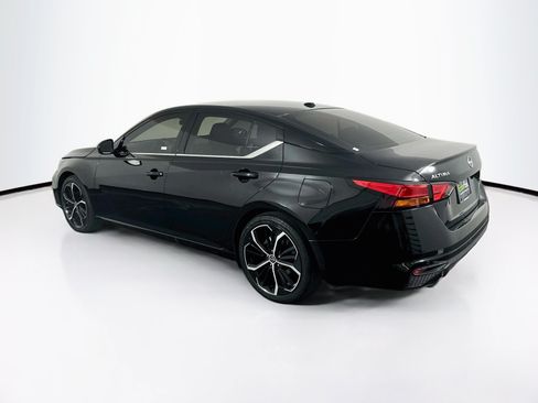Used 2025 Nissan Altima 2.5 SR FWD image 5