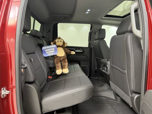 Used 2025 GMC Sierra 3500 SLT w/ SLT Premium Package image 34