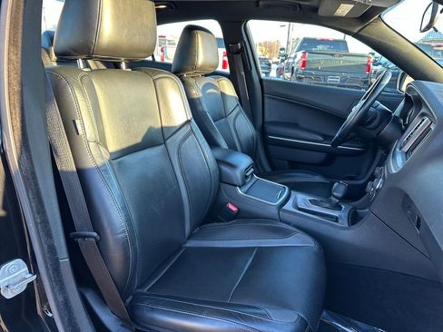 Used 2022 Dodge Charger SXT w/ Leather Interior Group image 18