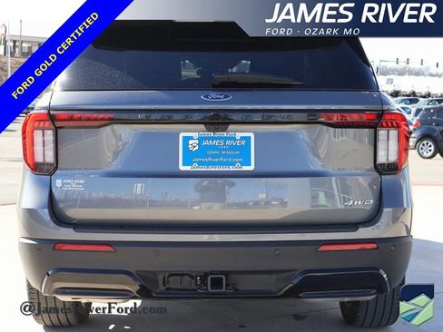 Certified 2025 Ford Explorer ST-Line w/ ST-Line Street Pack image 4