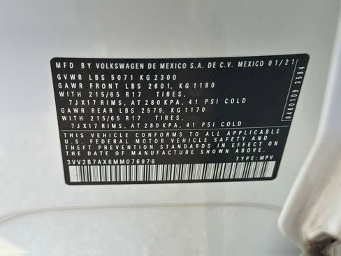 Used 2021 Volkswagen Tiguan SEL image 30