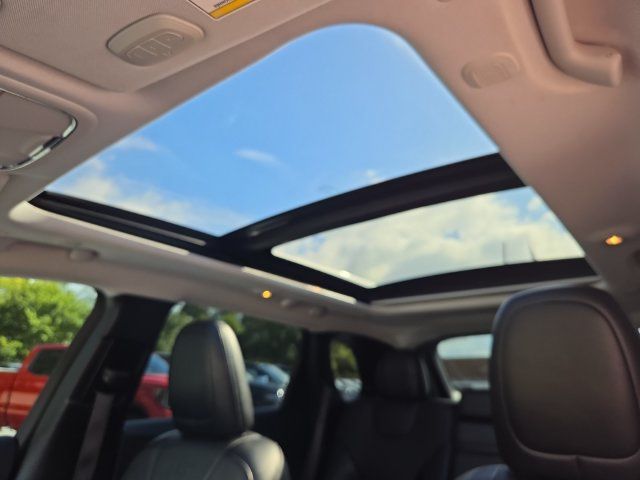 Used 2019 Jeep Cherokee Limited AWD/4WD image 30