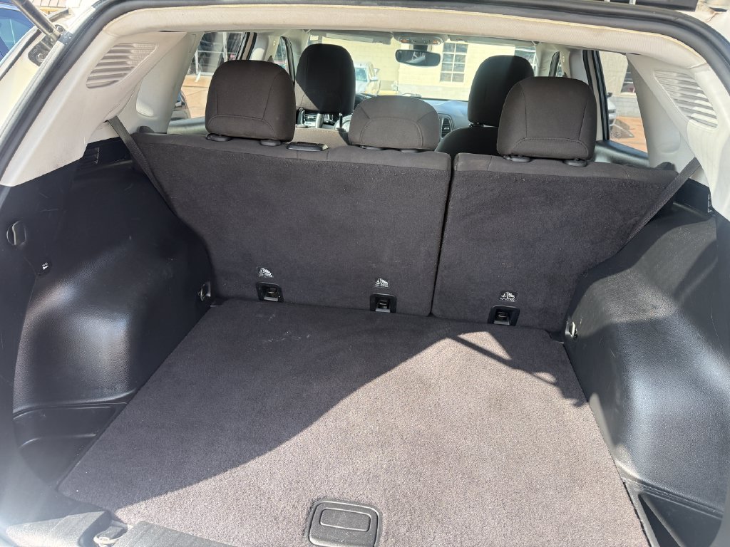 Used 2018 Jeep Compass Sport FWD image 32