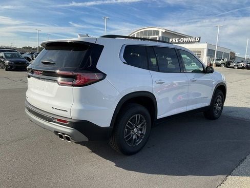 New 2025 GMC Acadia Elevation image 21