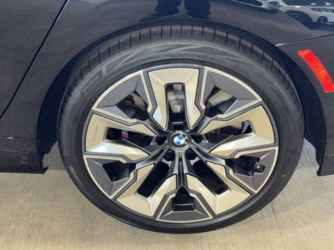 Used 2024 BMW 760i xDrive 760i xDrive w/ Executive Package image 36