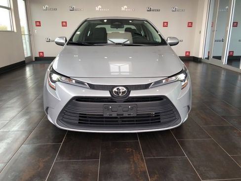 Used 2024 Toyota Corolla LE image 2