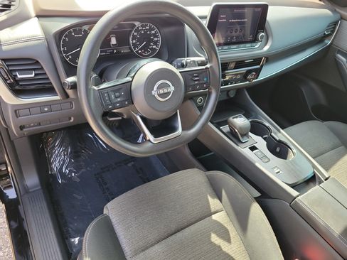 Certified 2022 Nissan Rogue SV FWD image 14