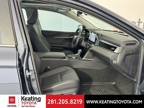 Used 2026 Toyota Camry XLE w/ Premium Plus Package image 20