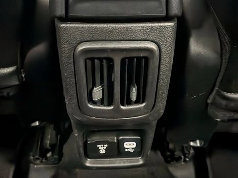 Used 2020 Jeep Compass Limited AWD/4WD image 19