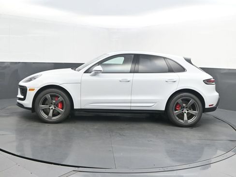 New 2026 Porsche Macan S image 2