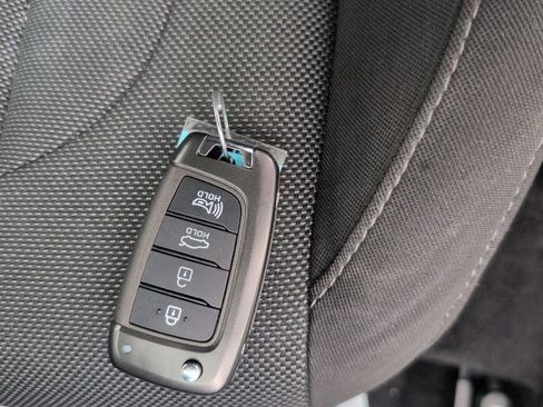 Certified 2023 Hyundai Elantra SE FWD image 29