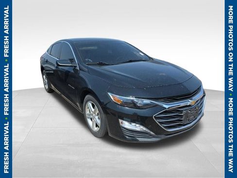 Used 2022 Chevrolet Malibu LT FWD image 1