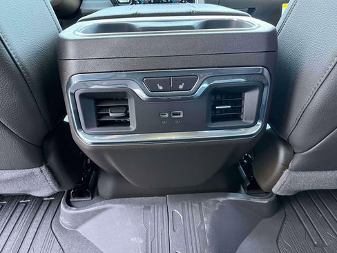 New 2026 GMC Sierra 2500 Denali w/ Denali Reserve Package image 15