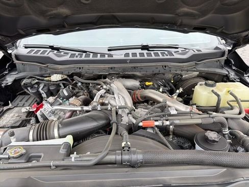 Used 2024 Ford F350 Platinum w/ Tremor Off-Road Package AWD/4WD image 38
