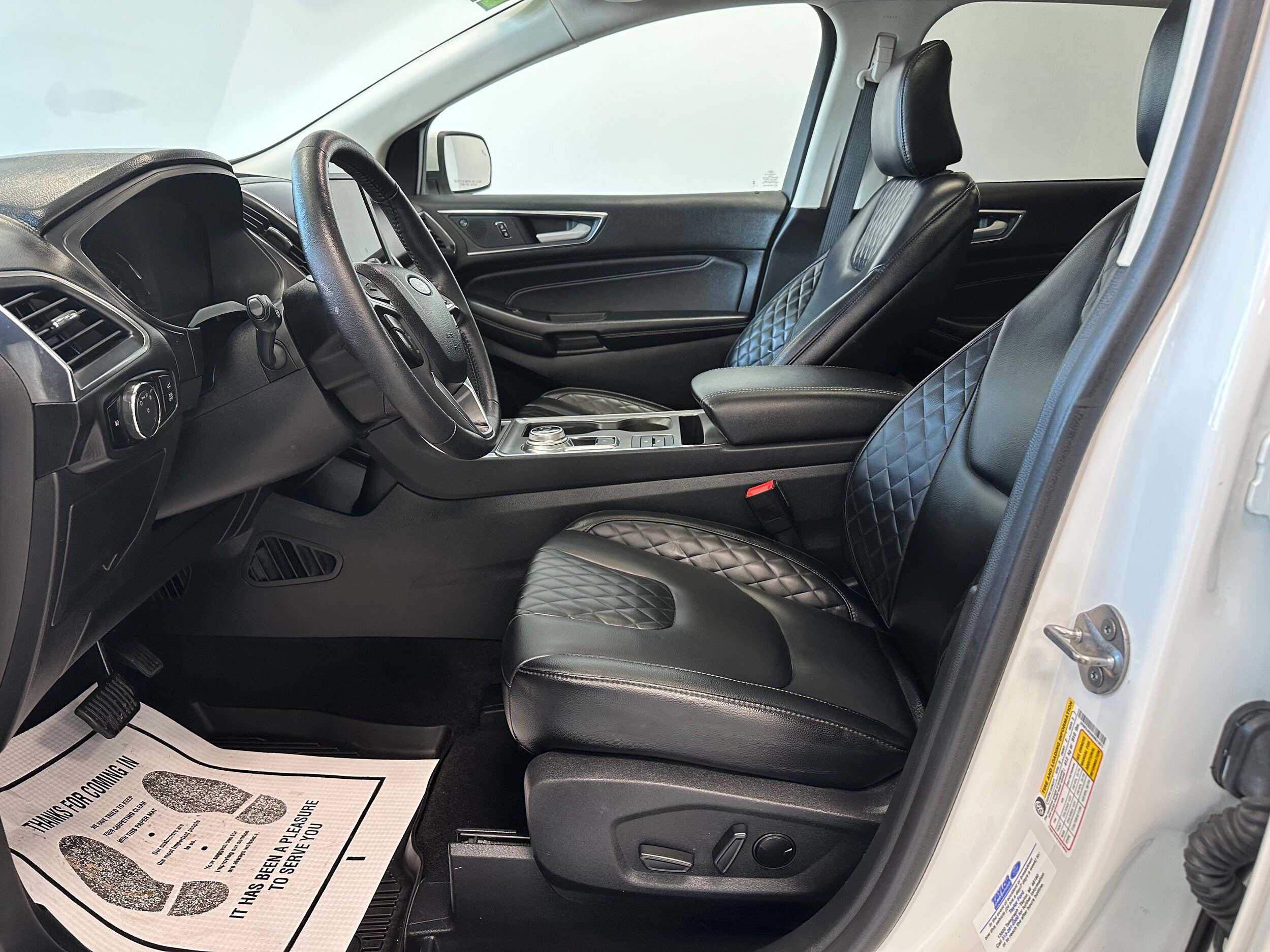 Used 2024 Ford Edge Titanium AWD/4WD image 10