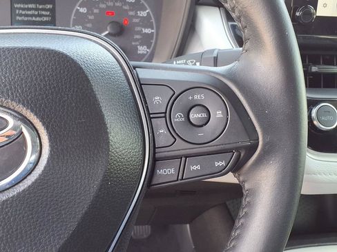 Used 2025 Toyota Corolla SE FWD image 29