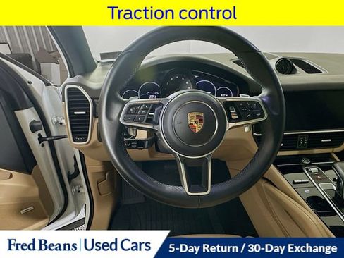 Used 2023 Porsche Cayenne Platinum Edition image 13