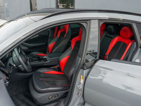 Used 2025 Aston Martin DBX 707 image 50