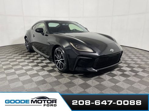 Used 2024 Toyota GR86 image 2