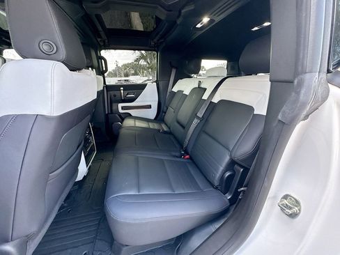 Used 2025 GMC Hummer EV 2X image 26