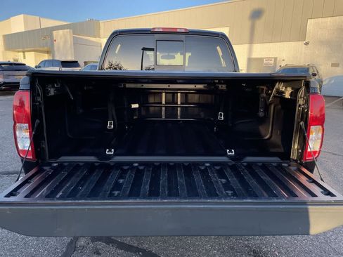 Used 2015 Nissan Frontier SV w/ SV Value Truck Package image 17