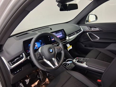New 2026 BMW X1 xDrive28i w/ Technology Package image 2