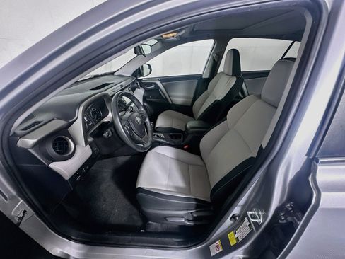 Used 2017 Toyota RAV4 XLE FWD image 13