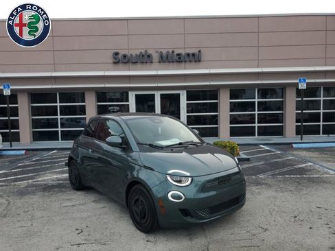 New 2025 FIAT 500 e FWD image 1