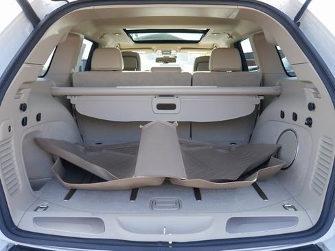 Used 2016 Jeep Grand Cherokee Overland w/ Advanced Technology Group image 11