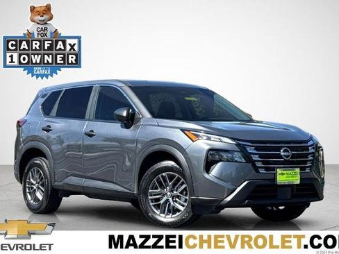 Used 2025 Nissan Rogue S AWD/4WD image 1