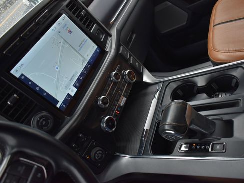 Used 2022 Ford F150 Platinum w/ Trailer Tow Package image 18