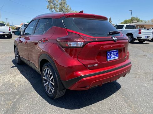 Used 2023 Nissan Kicks SV FWD image 16