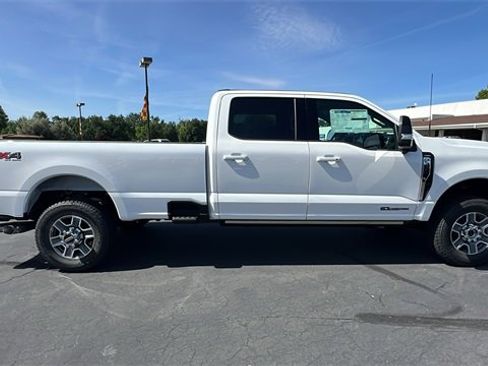 New 2025 Ford F350 Lariat image 3