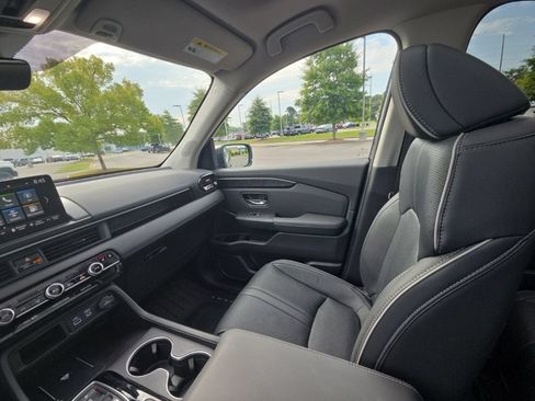Used 2024 Honda Pilot Elite image 26