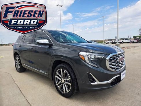 Used 2018 GMC Terrain Denali w/ Comfort Package AWD/4WD image 3