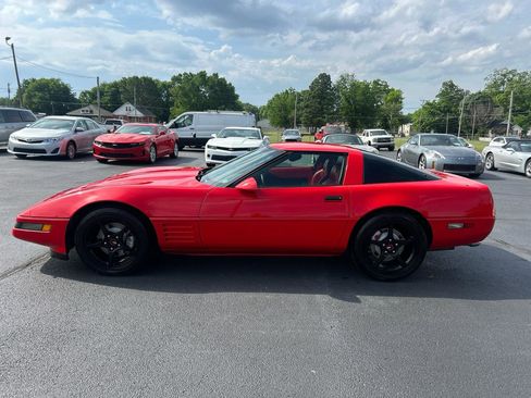 Used 1994 Chevrolet Corvette Coupe RWD image 8