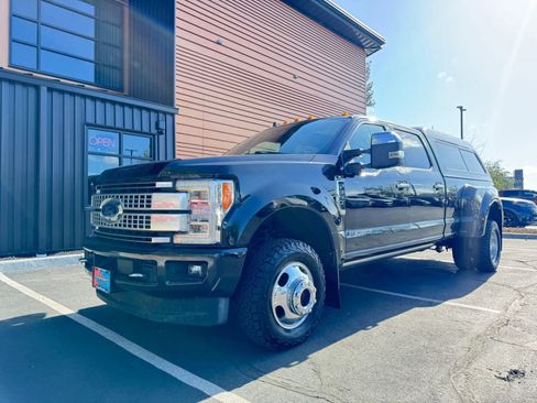 Used 2019 Ford F350 Platinum w/ Platinum Ultimate Package AWD/4WD image 1