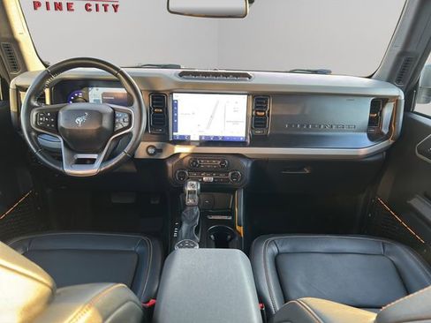 Used 2023 Ford Bronco Badlands w/ Sasquatch Package image 16