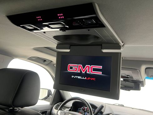 Used 2018 GMC Yukon SLT w/ Premium Edition AWD/4WD image 29