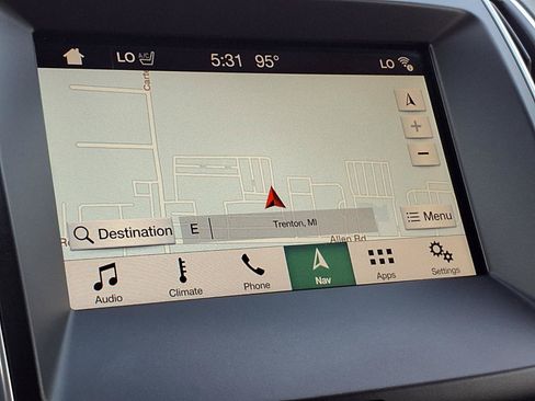 Used 2017 Ford Edge Titanium w/ Equipment Group 302A FWD image 8