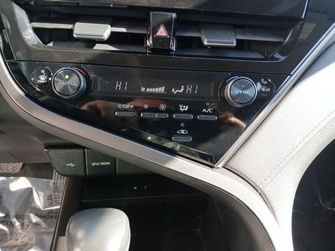 Used 2024 Toyota Camry XSE FWD image 33